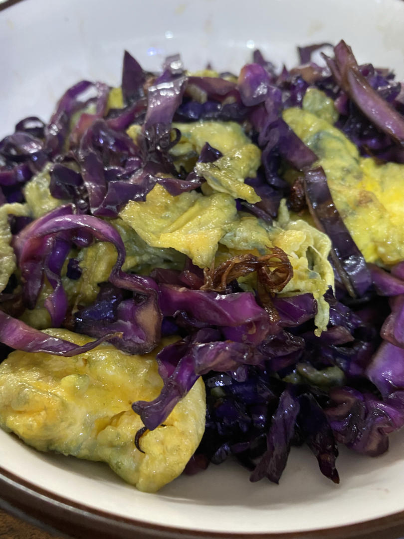 紫甘蓝炒鸡蛋