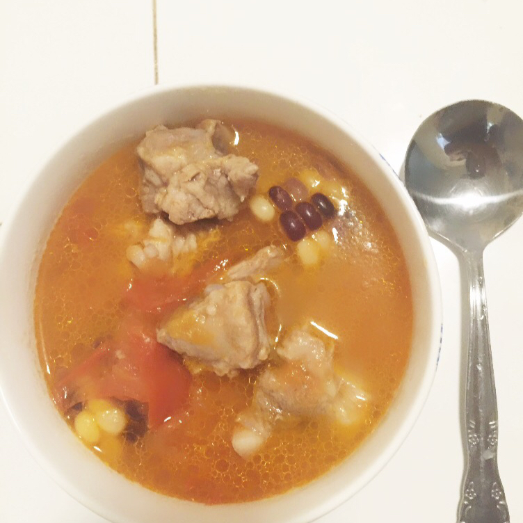番茄土豆玉米排骨汤