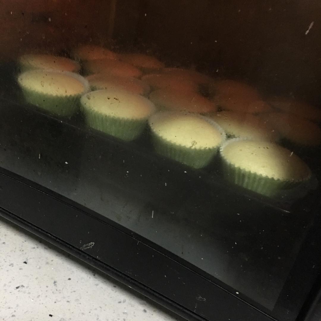 香甜酸奶戚风杯子