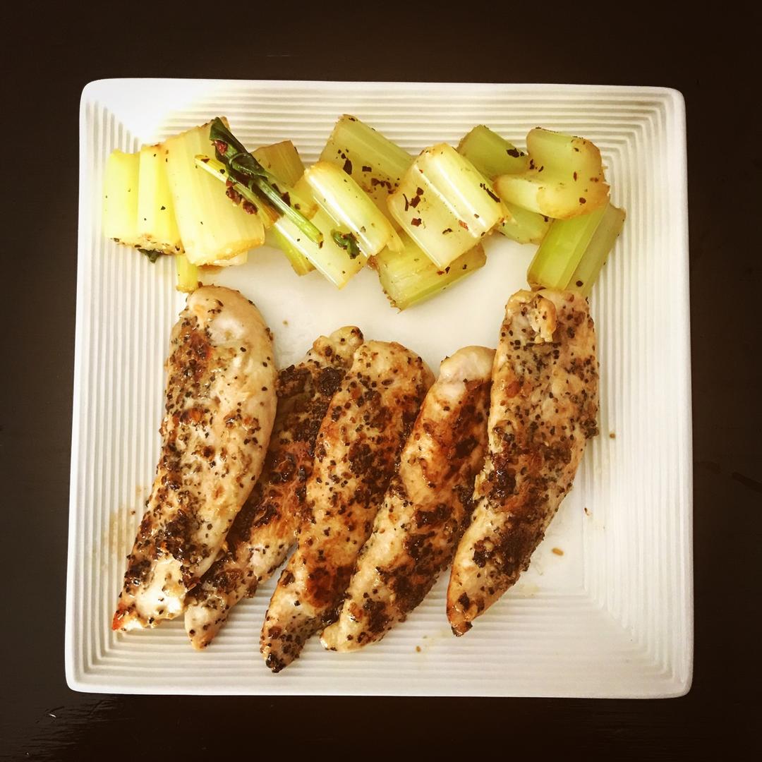 酷炫屌炸天好吃的煎鸡胸肉（香蒜蜂蜜煎鸡胸肉）