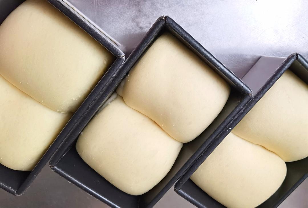 顶级黄金椰蓉吐司