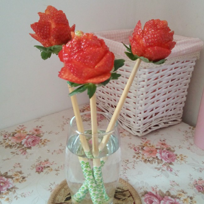 草莓玫瑰花