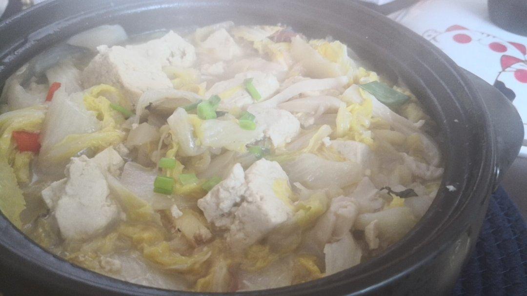 冬季家常菜：白菜炖豆腐