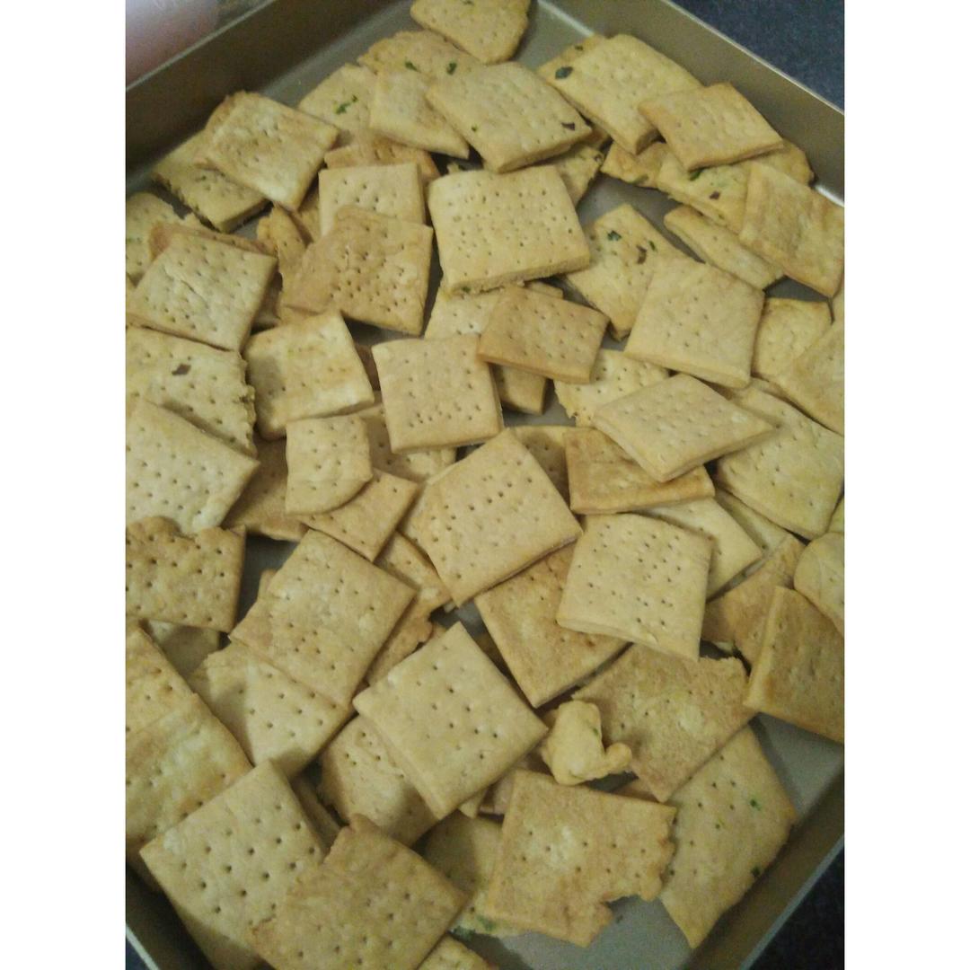 嘎嘣脆——香葱苏打饼干