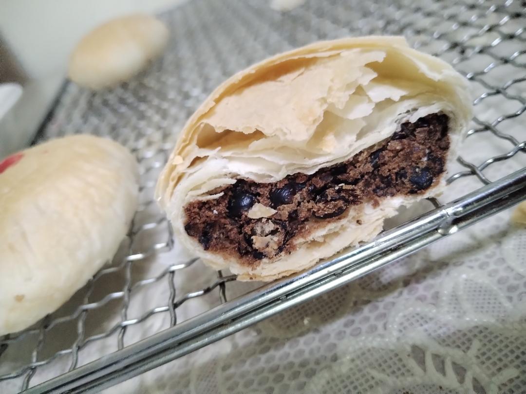 外酥里软，酥到掉渣的中式酥皮点心，爆好吃