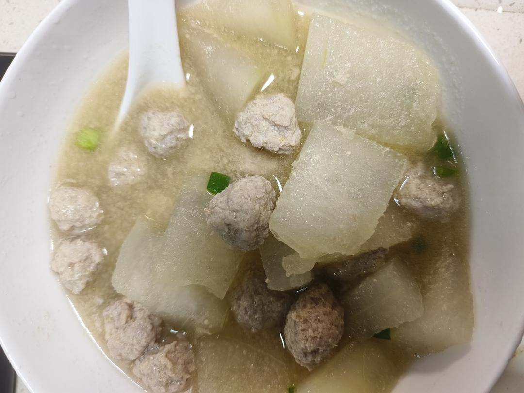 巨鲜美的冬瓜丸子汤