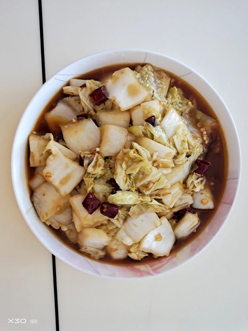 厨师长教你：“酸辣大白菜”的家常做法，酸辣又开胃，收藏了