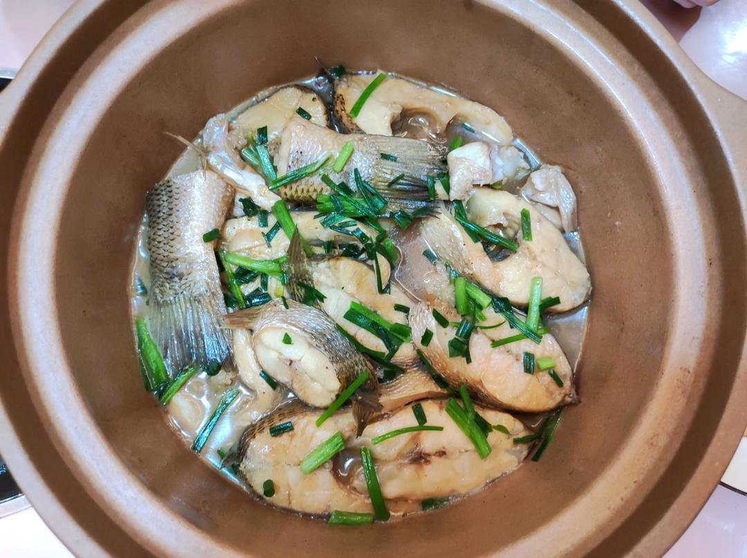 鲜嫩豆腐鲈鱼煲