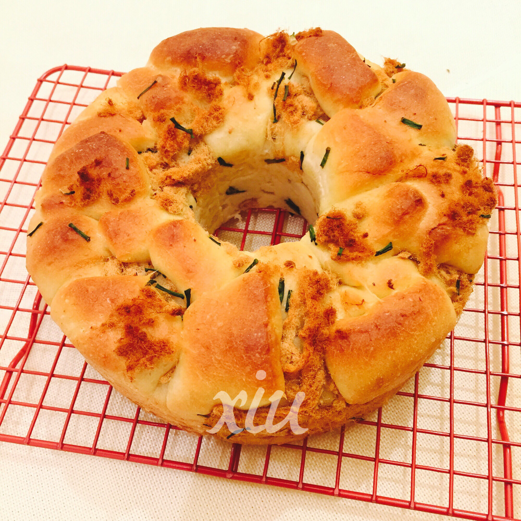 香葱肉松手撕面包