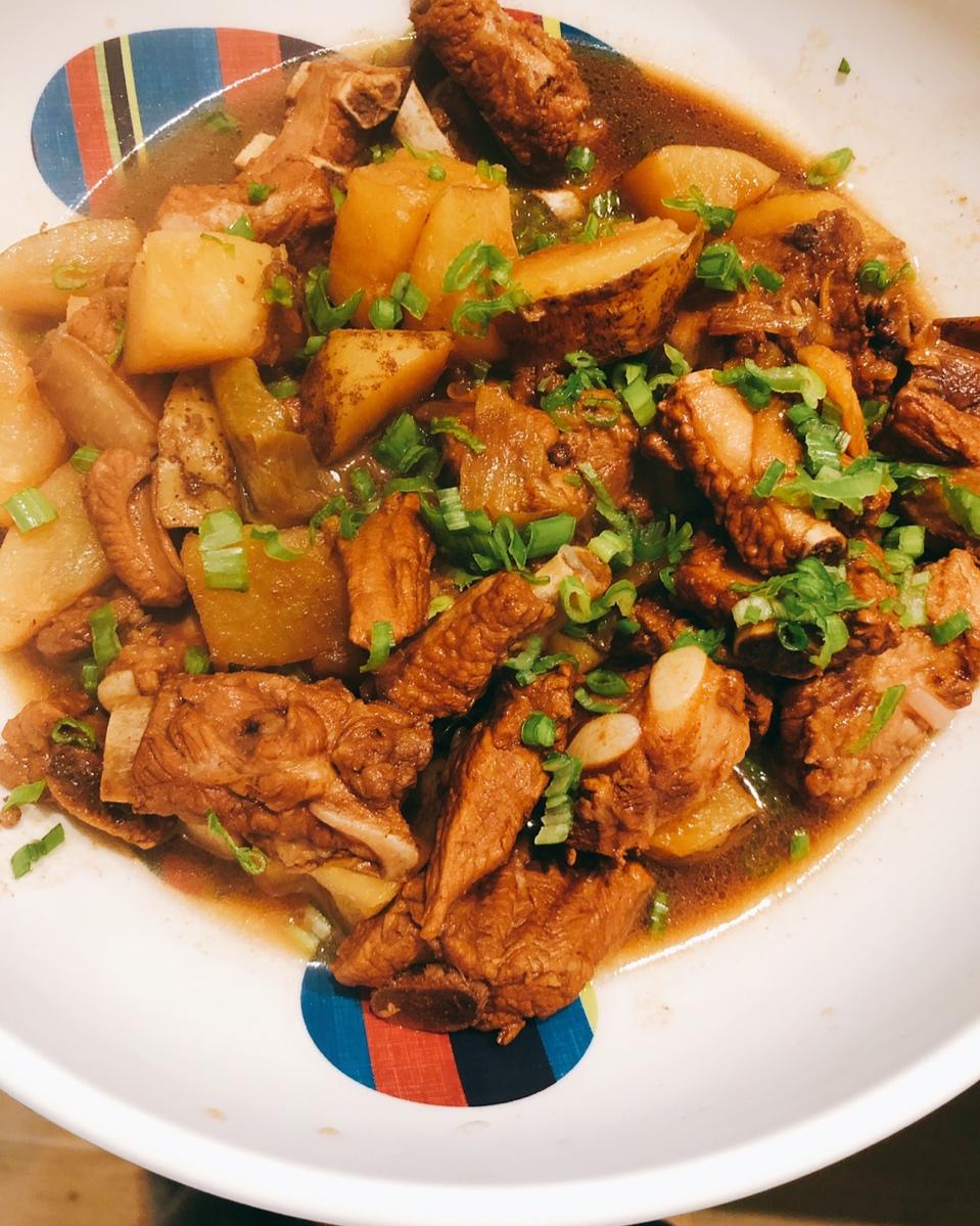 土豆烧排骨