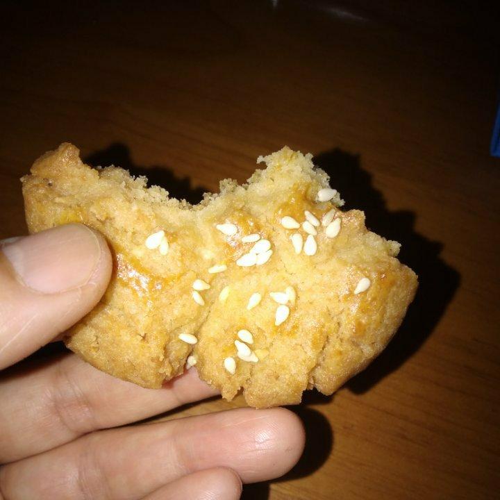 轻轻一按就碎掉的原味桃酥（不输猪油版）