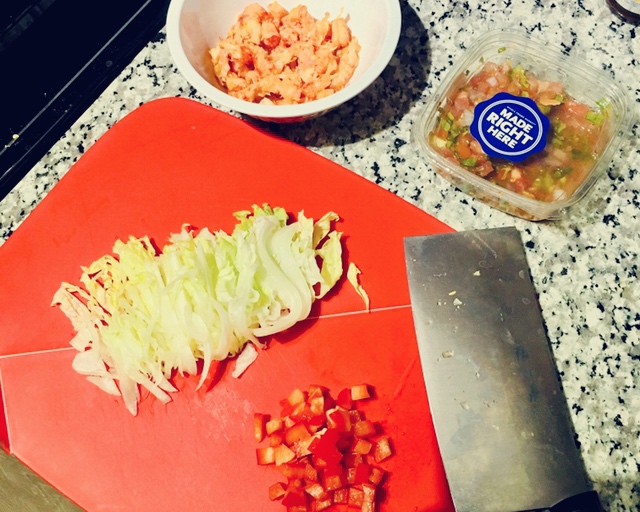 【快手菜】墨西哥风味小龙虾塔可卷饼 Mexican crawfish tacos的做法 步骤1