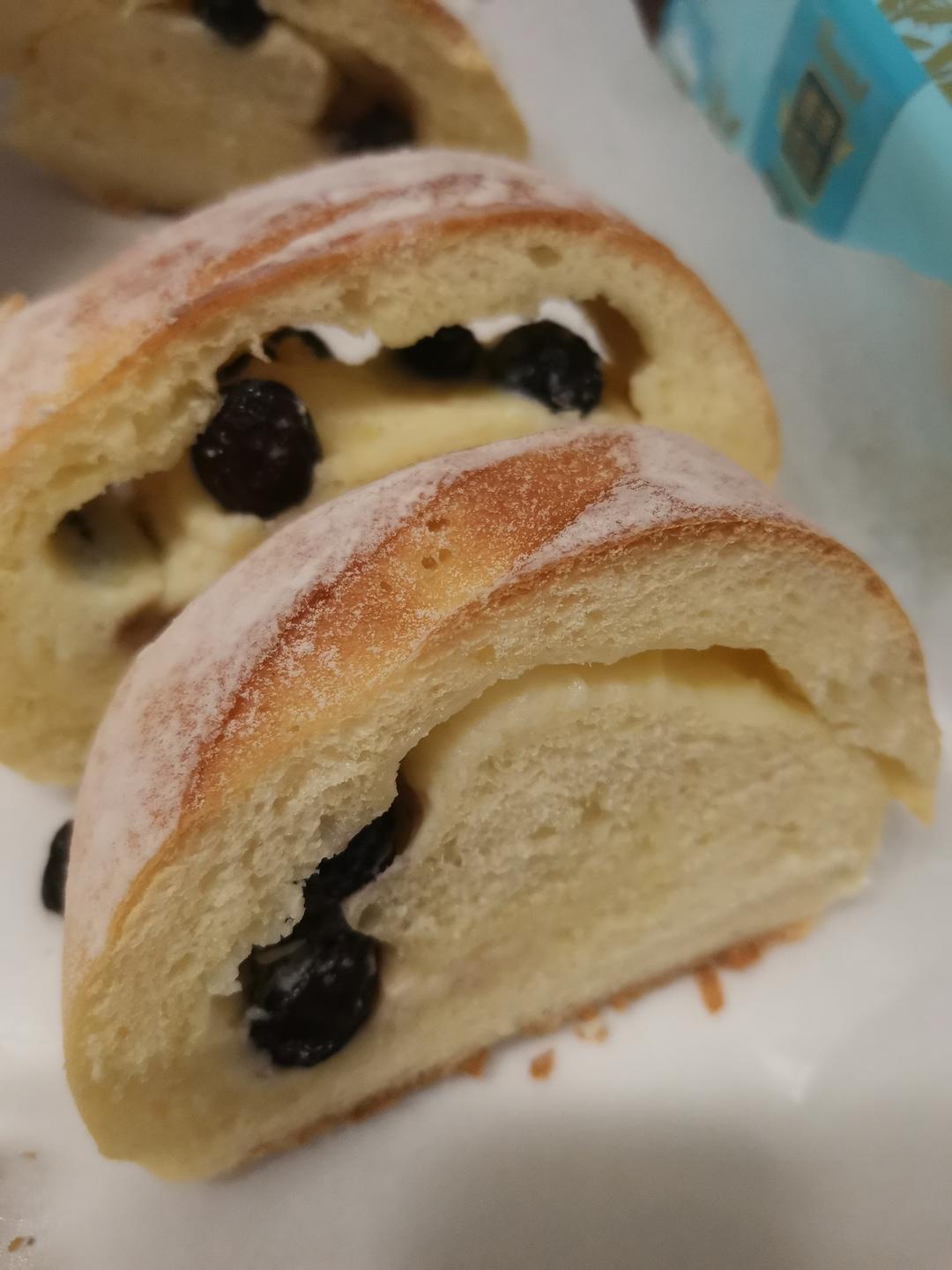 葡萄干乳酪软欧包的做法