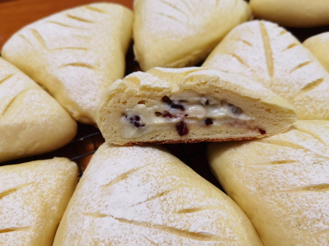 五星推荐蔓越莓乳酪软欧包
