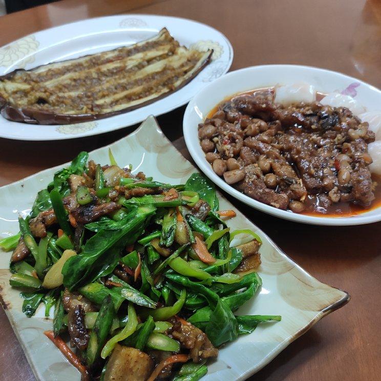 芥蓝炒嫩肉