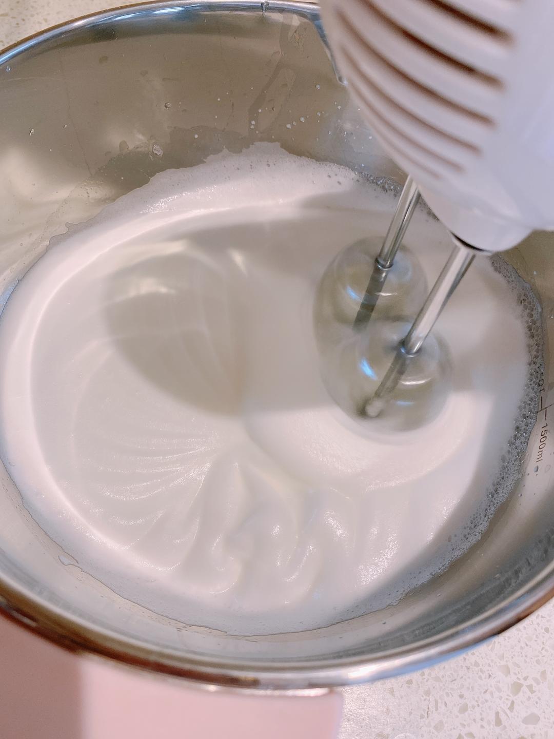 草莓🍓瑞士卷的做法 步骤9