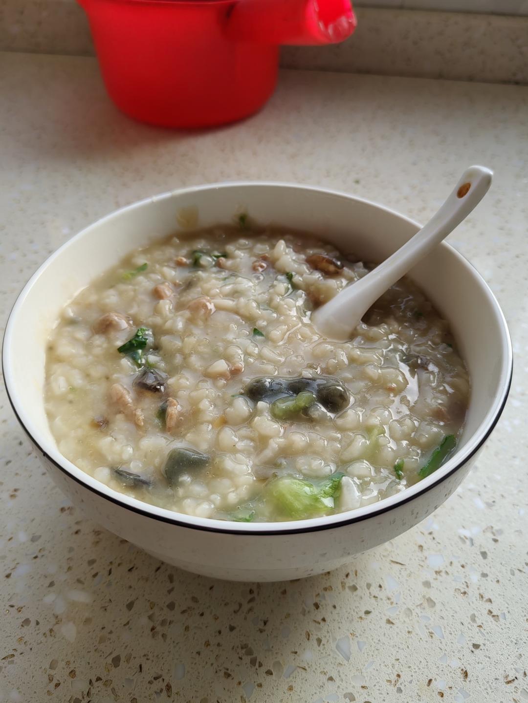 皮蛋瘦肉青菜粥