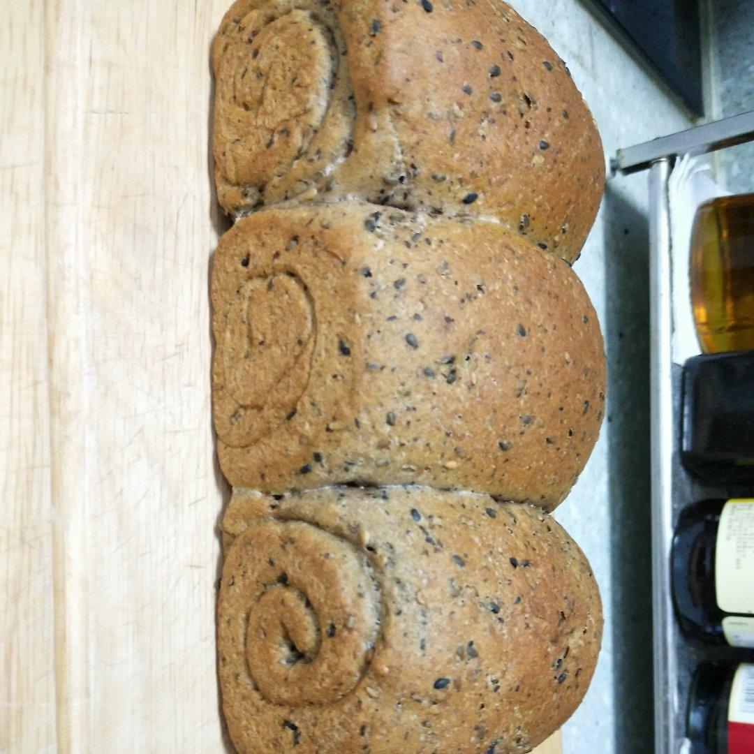 65%全麦吐司 王后粗麸/粗粒全麦粉 无奶低糖低油也可以很松软的粗粒全麦吐司