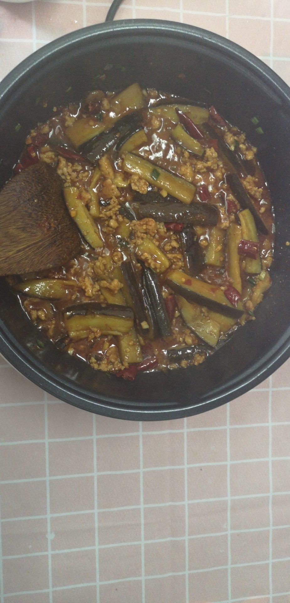 开胃下饭菜！巨简单的家常鱼香茄子煲