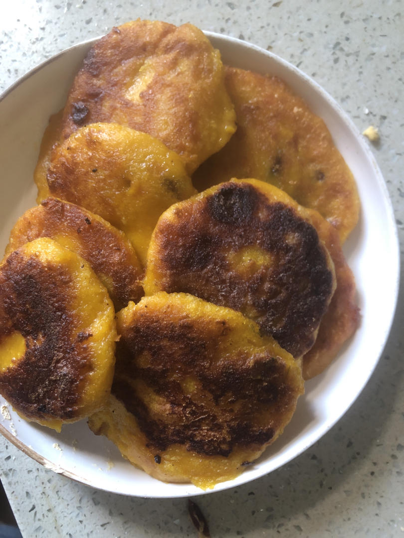 平底锅就能做，香甜软糯的南瓜饼，一次成功