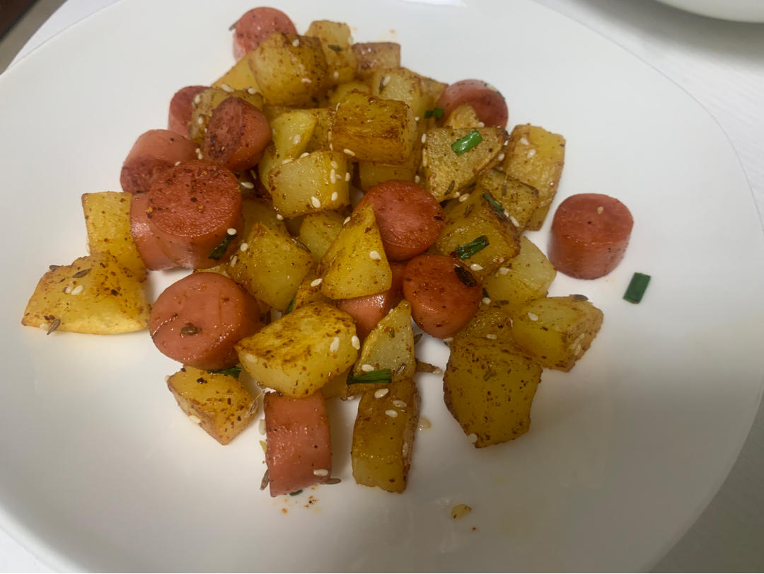 香辣过瘾❗️超好吃孜然火腿土豆丁，吃一口就沦陷❗️