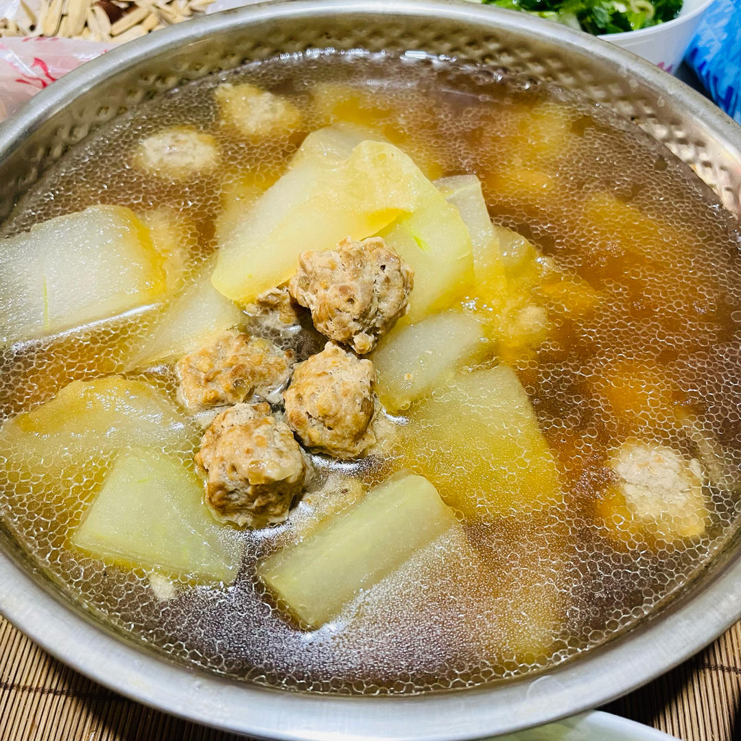 巨鲜美的冬瓜丸子汤