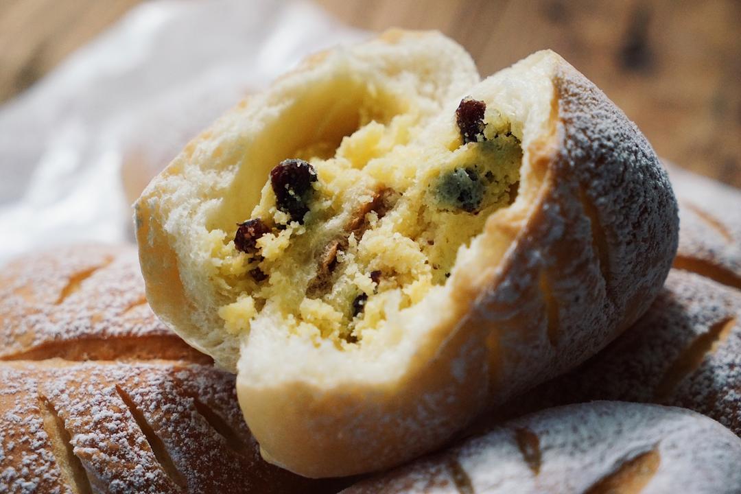 bonbonbon做的蔓越莓奶酥软欧包