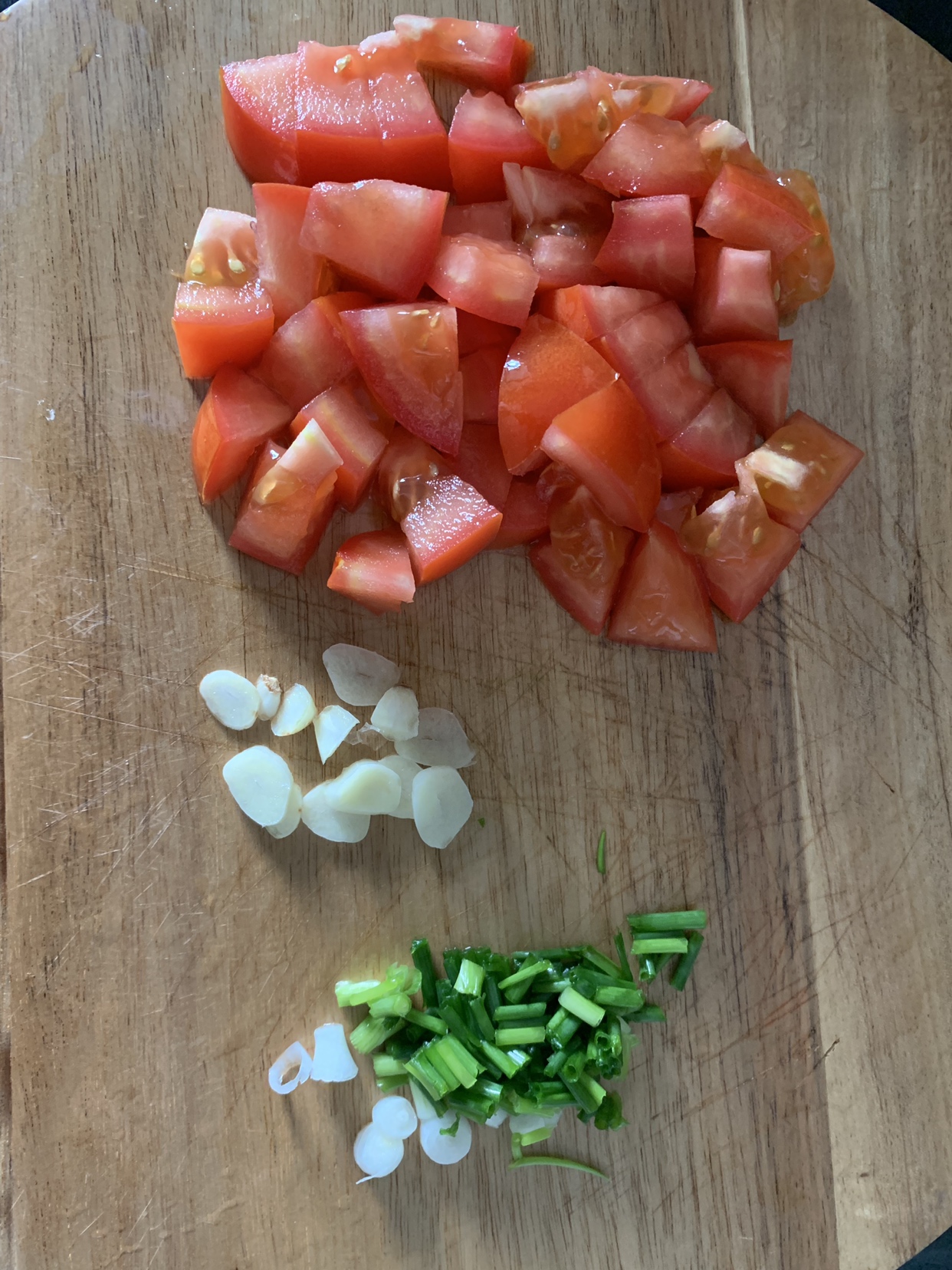 蕃茄鸡蛋烩饭的做法 步骤2