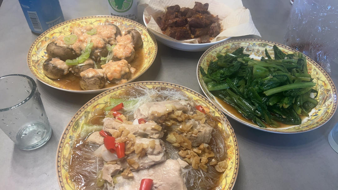 蒜香排骨蒸丝瓜