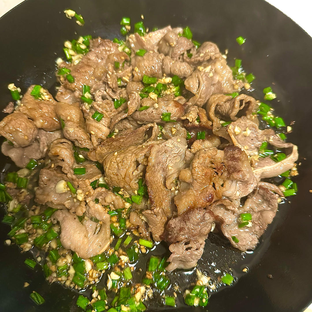 ✅挑战365天晚餐不重样第129天:盐葱牛肉饭‼️