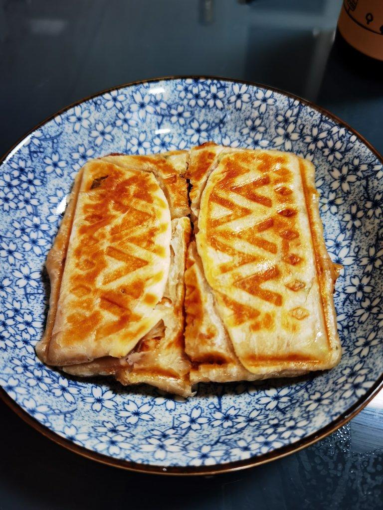 好吃到哭～懒人版鸡肉馅饼🥙一口爆汁