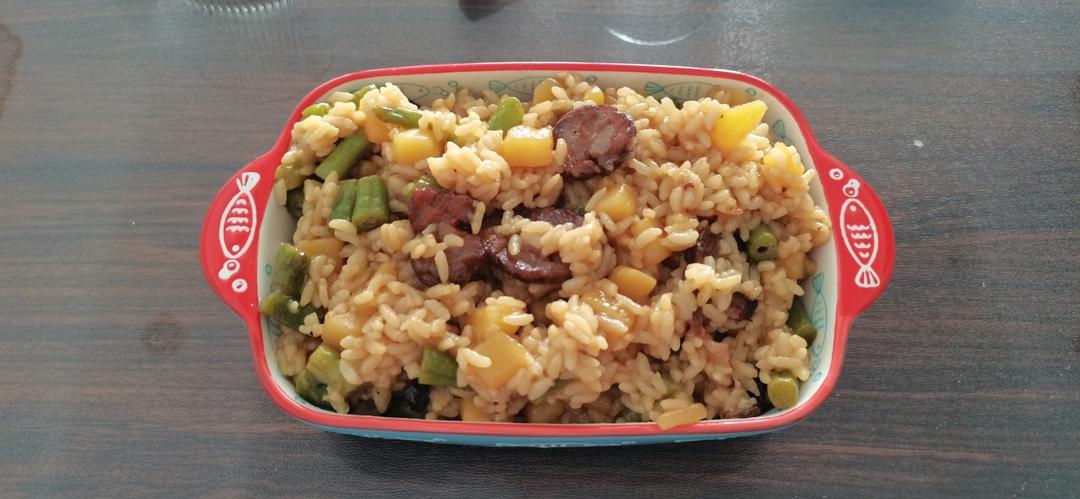 腊肠豆角焖饭
