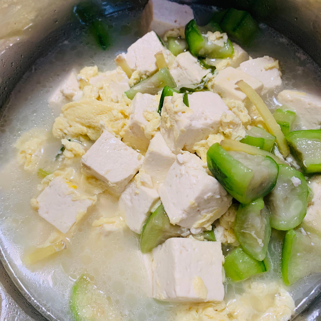 低脂低卡减脂餐，汤香味美的丝瓜豆腐汤～