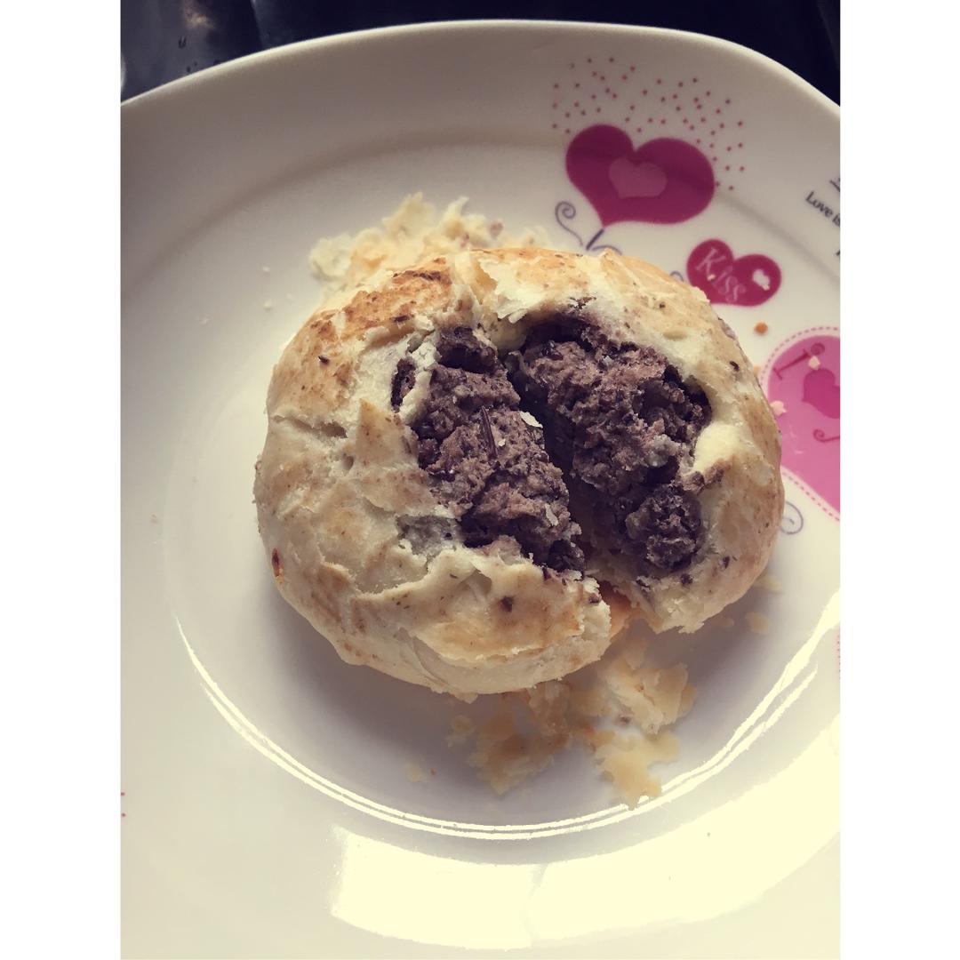 枣花酥，枣泥菊花酥