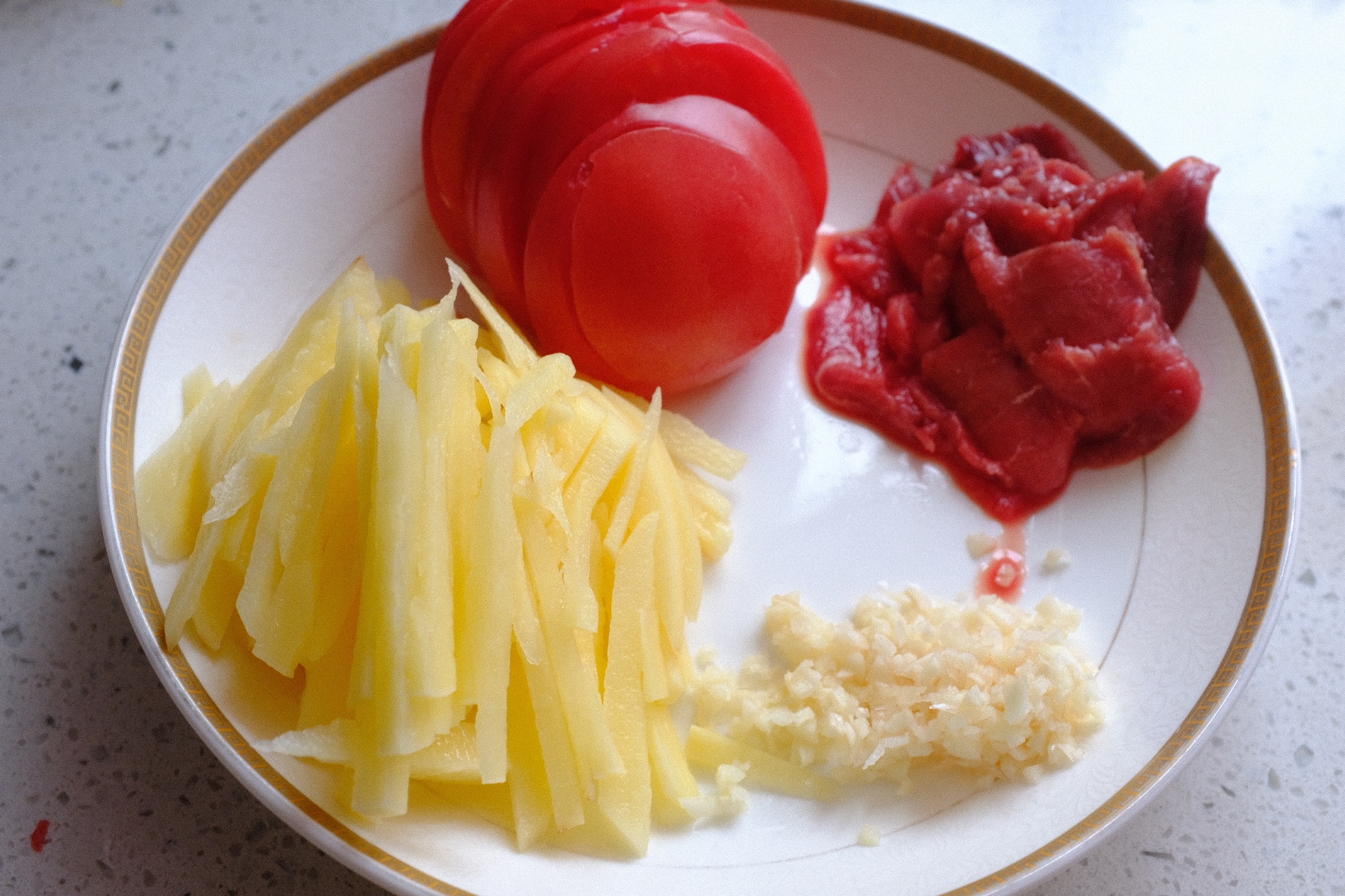 十五分钟番茄肥牛牛腩烩饭的做法 步骤1
