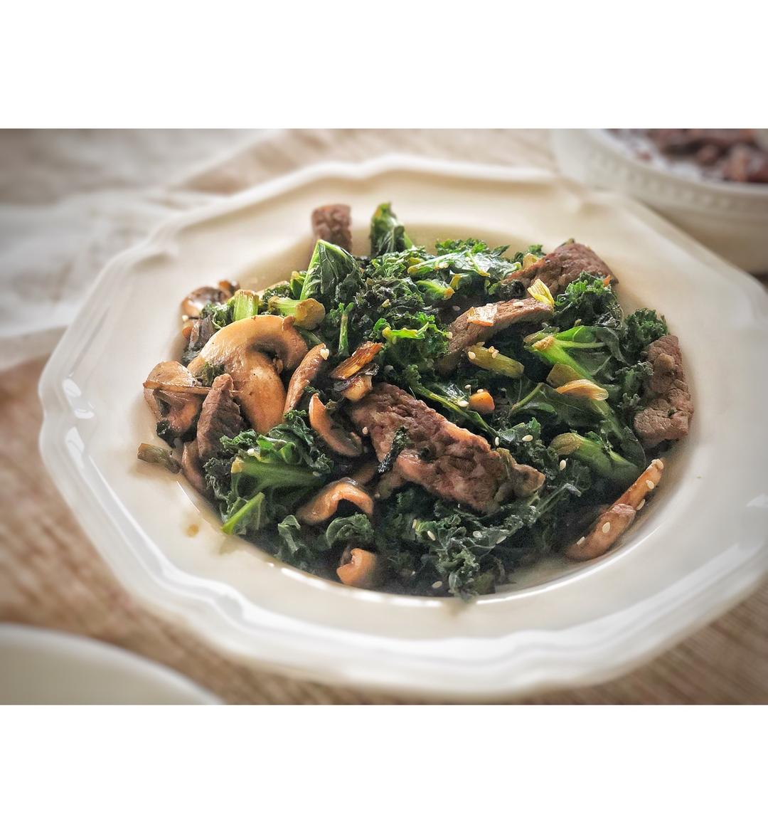 【健康三餐】蘑菇牛肉炒羽衣甘蓝