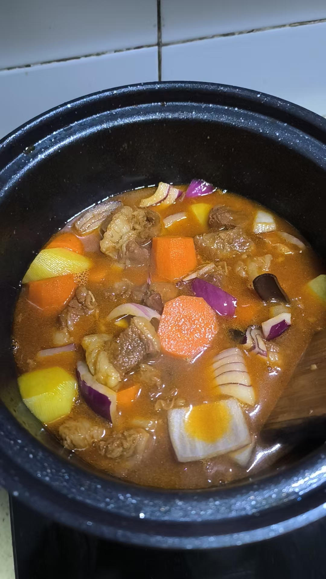 完胜刘一锅的 筋头巴脑炖土豆胡萝卜