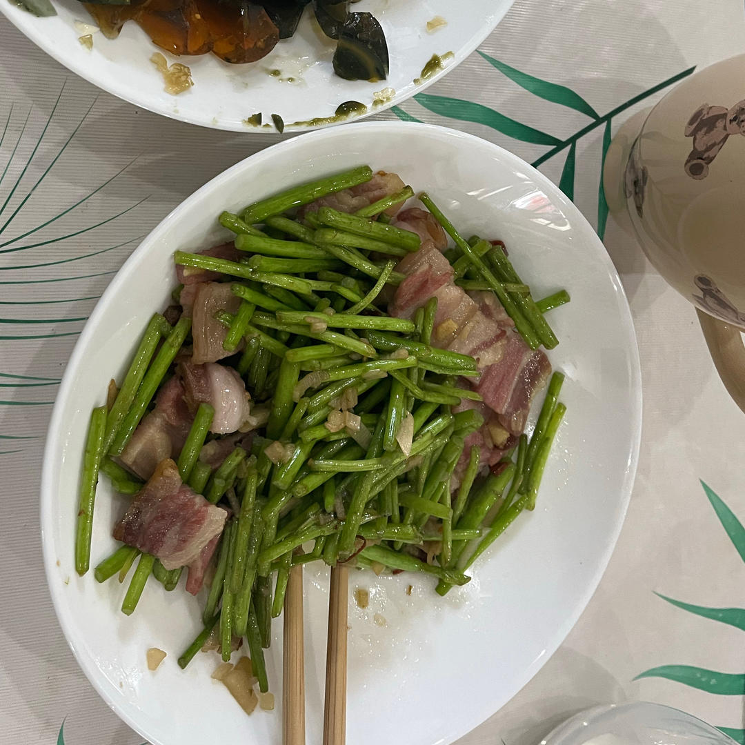 芦蒿炒腊肉