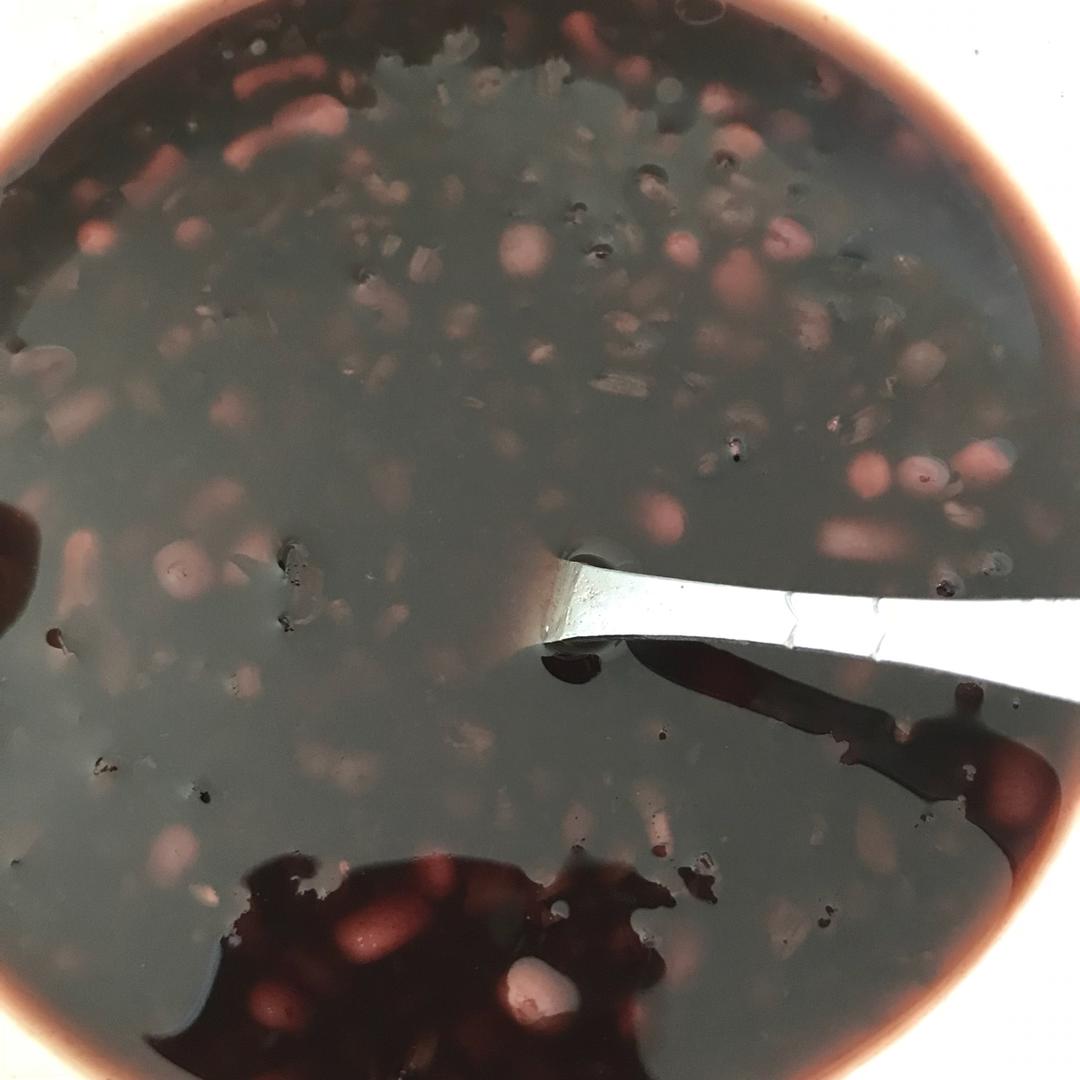 红豆黑米美颜粥