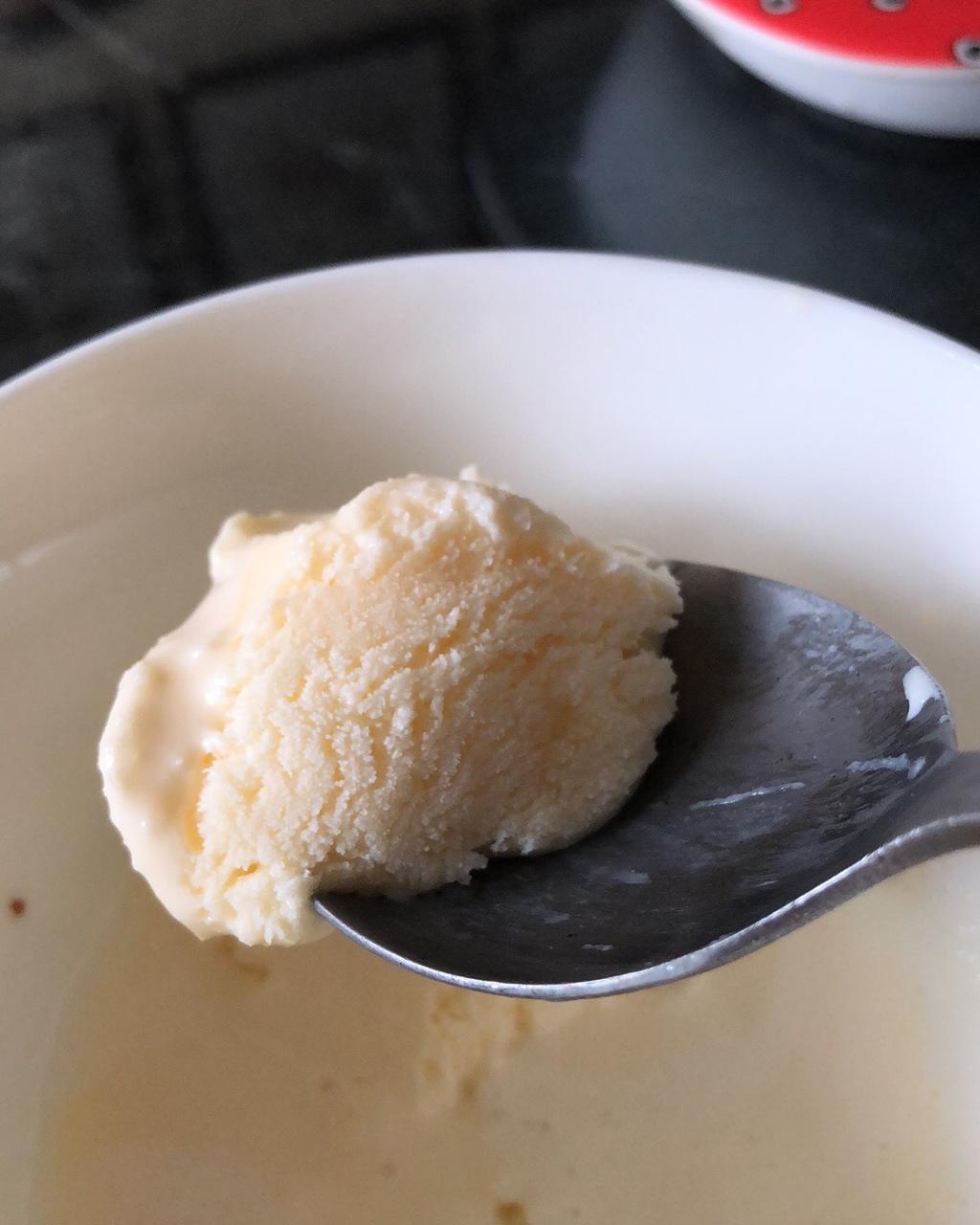 奶油冰淇淋