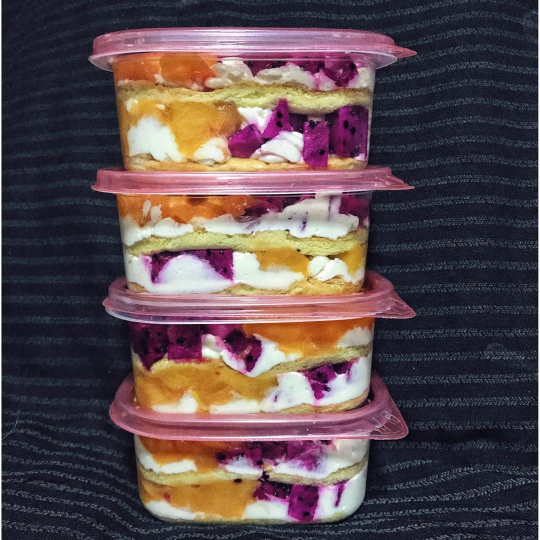 简单快手的便当饭盒水果盒子蛋糕