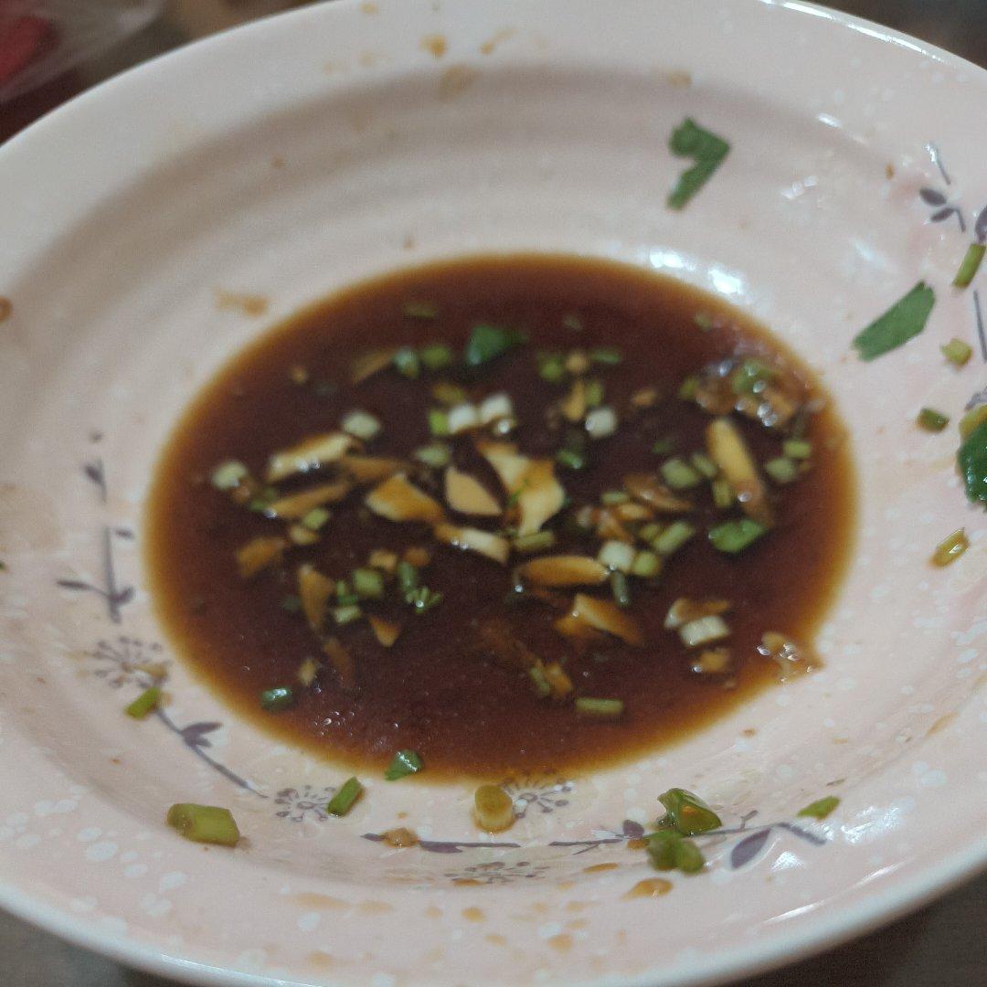 凉拌皮蛋豆腐