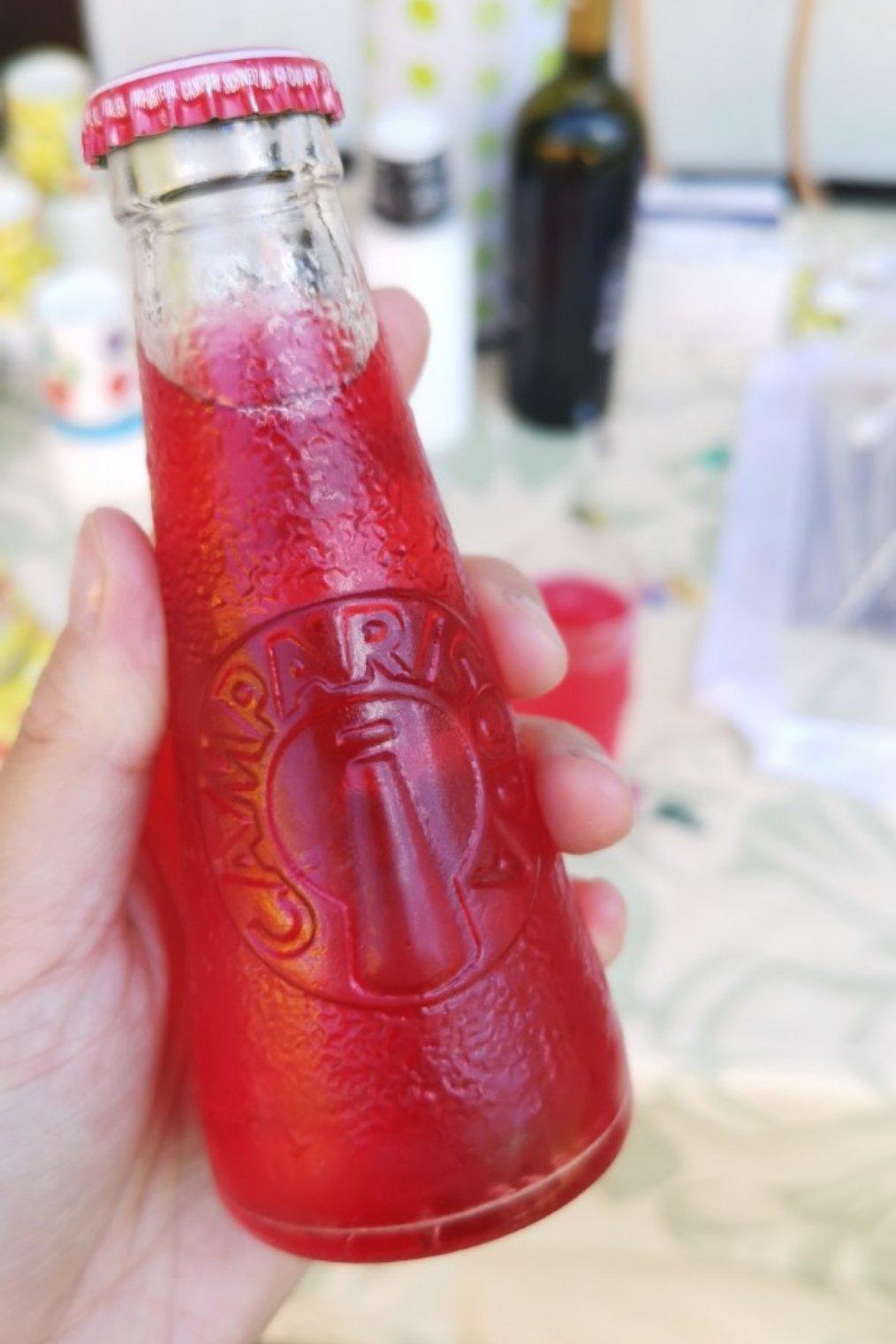 的这种意大利金巴利酒兑了苏打的饮料简直是夏天的代名词啊android