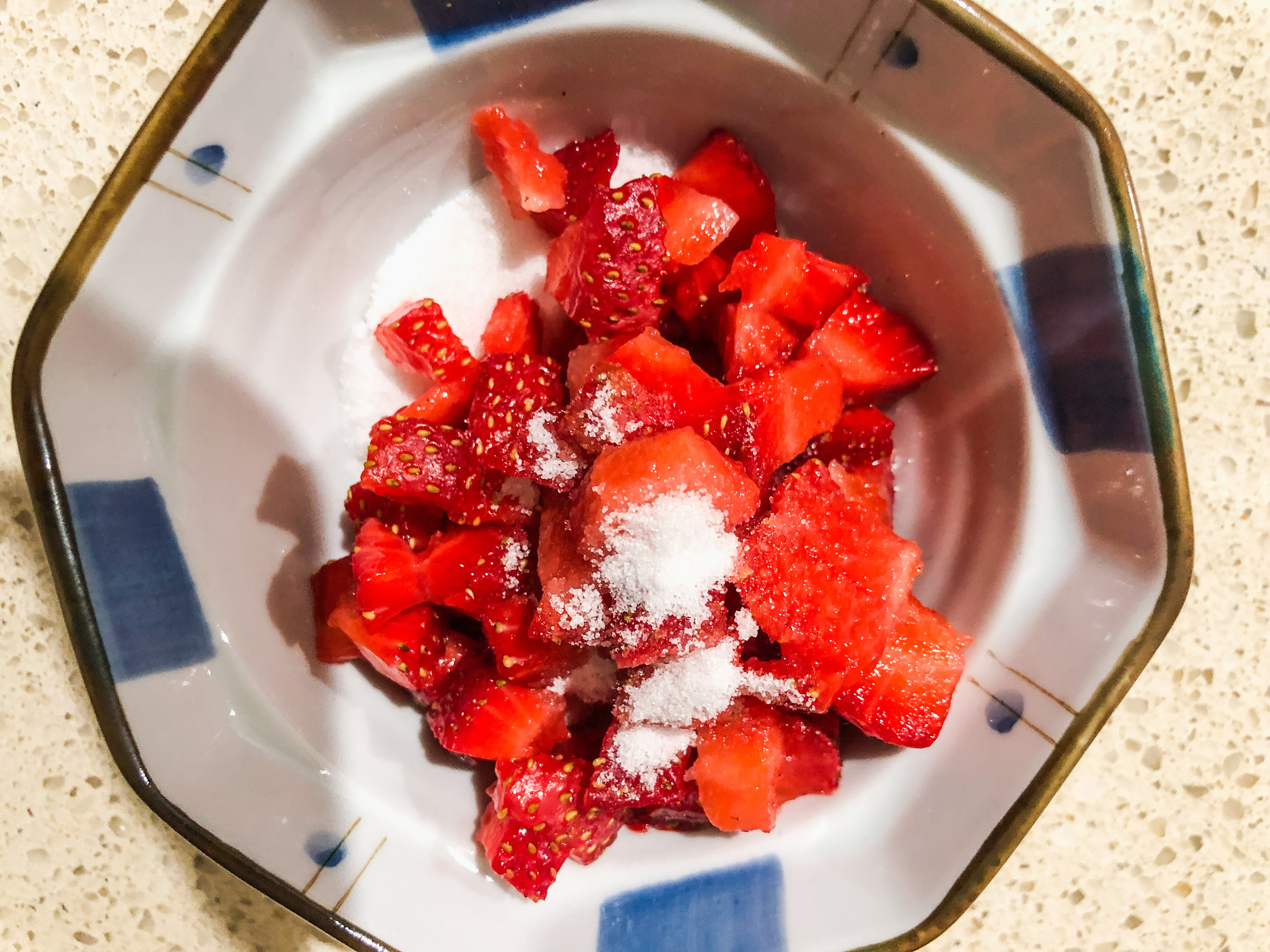 草莓鲜奶油蛋糕 | 生活需要一点甜的做法 步骤8