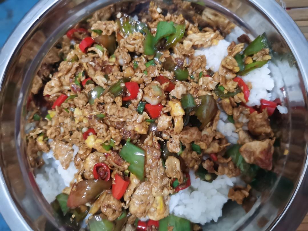 江西下饭菜辣椒炒鸡蛋，越辣越下饭！