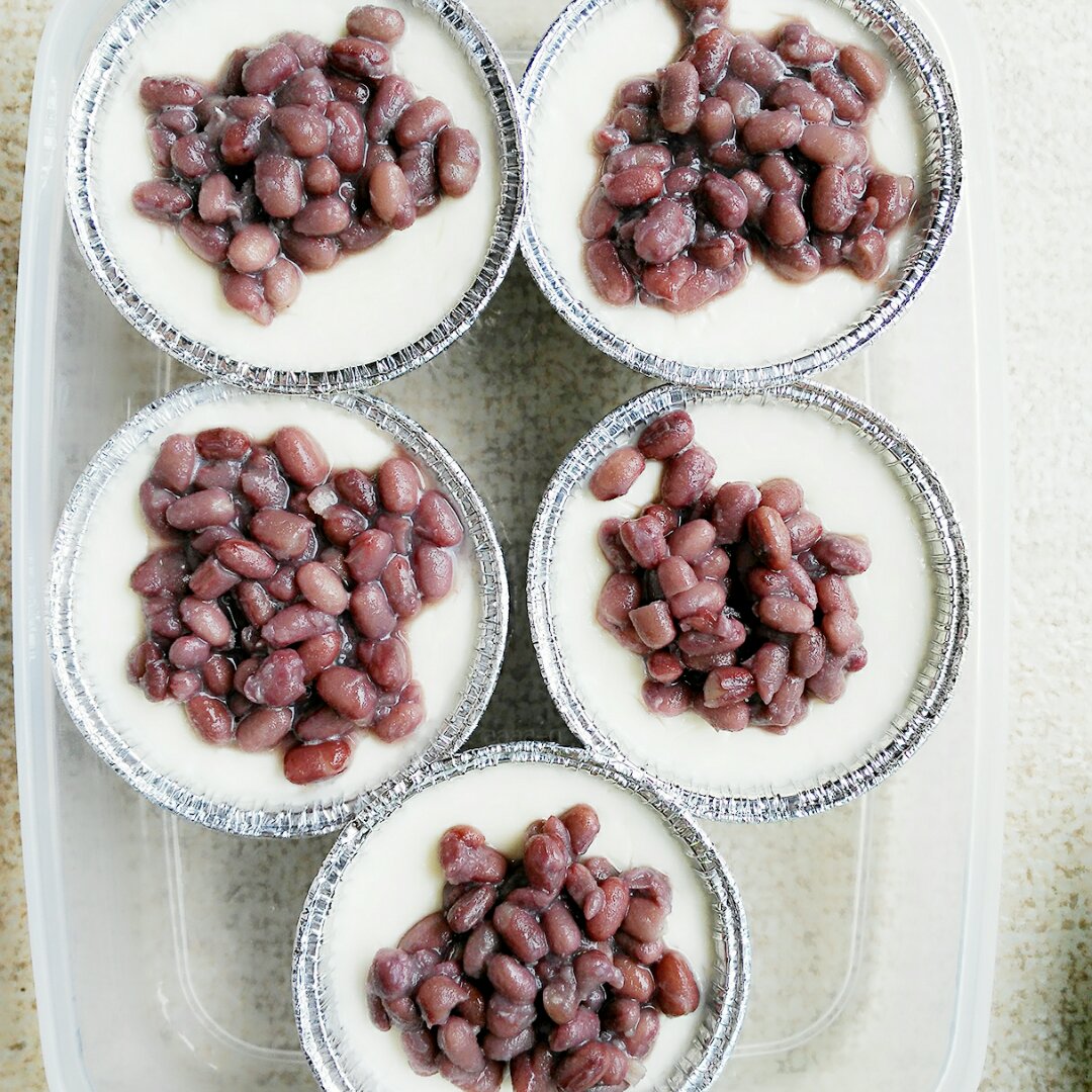 双皮奶（科学方子：淡奶油兑牛奶以假乱真乳脂达到8%的水牛奶，在家轻松做出正宗顺德味儿）