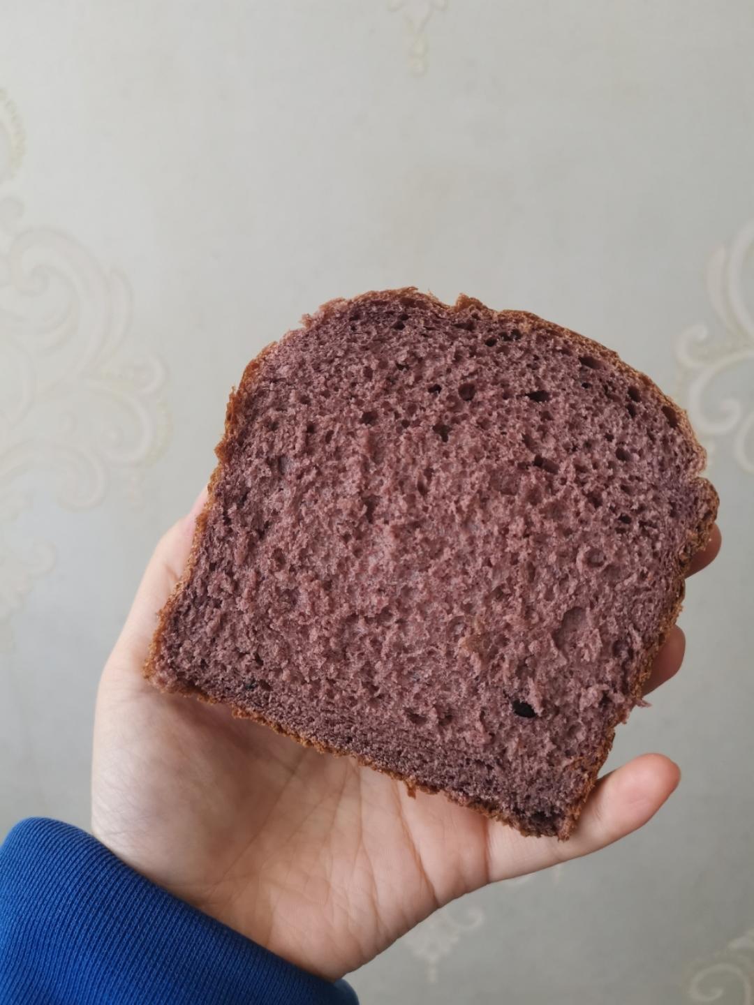 黑米鲜奶吐司