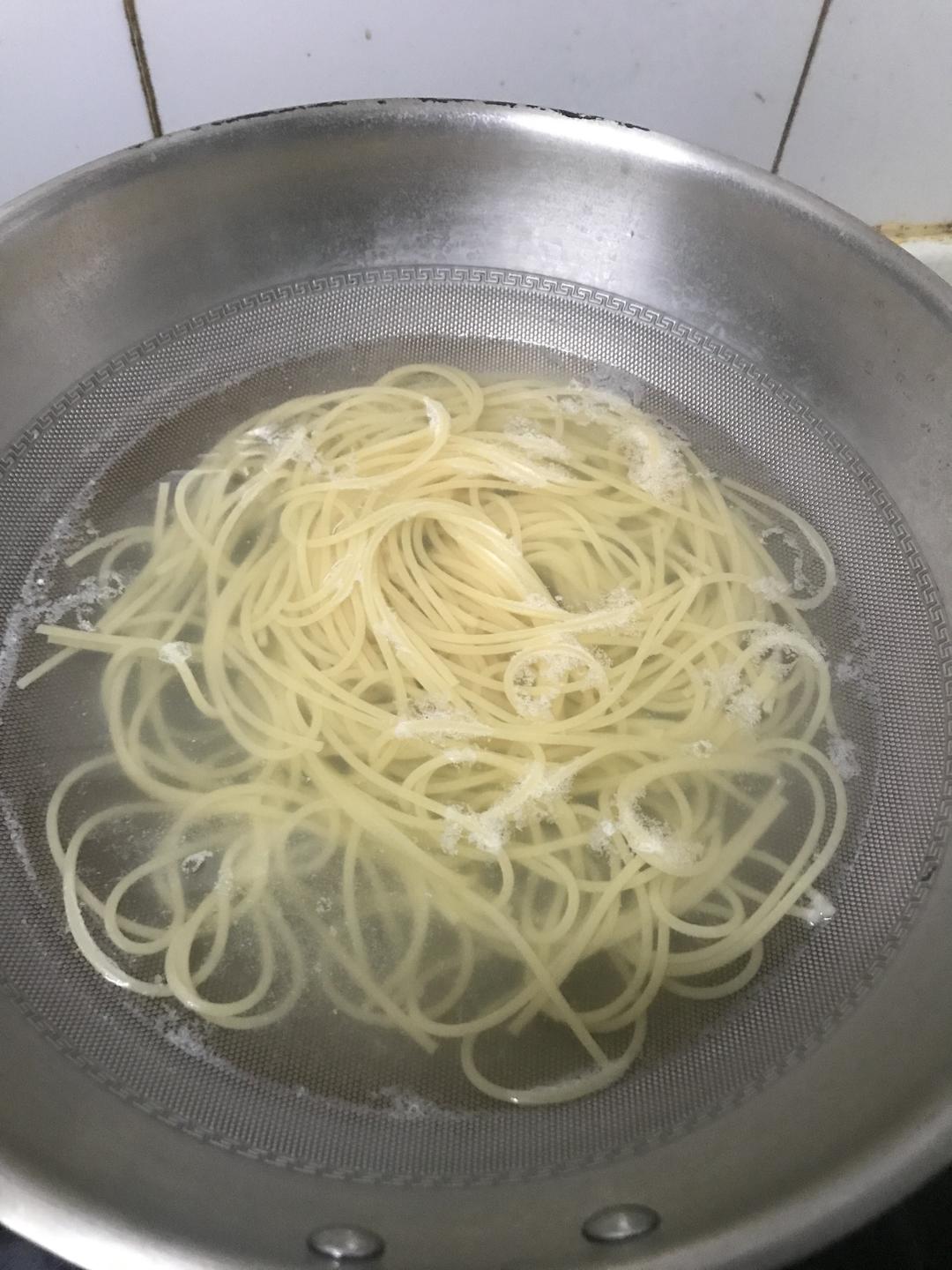 卷心菜炒意面🍝的做法 步骤3