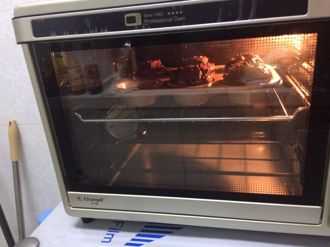 超简单的星巴克巧克力麦芬~~更新啦~无需打发