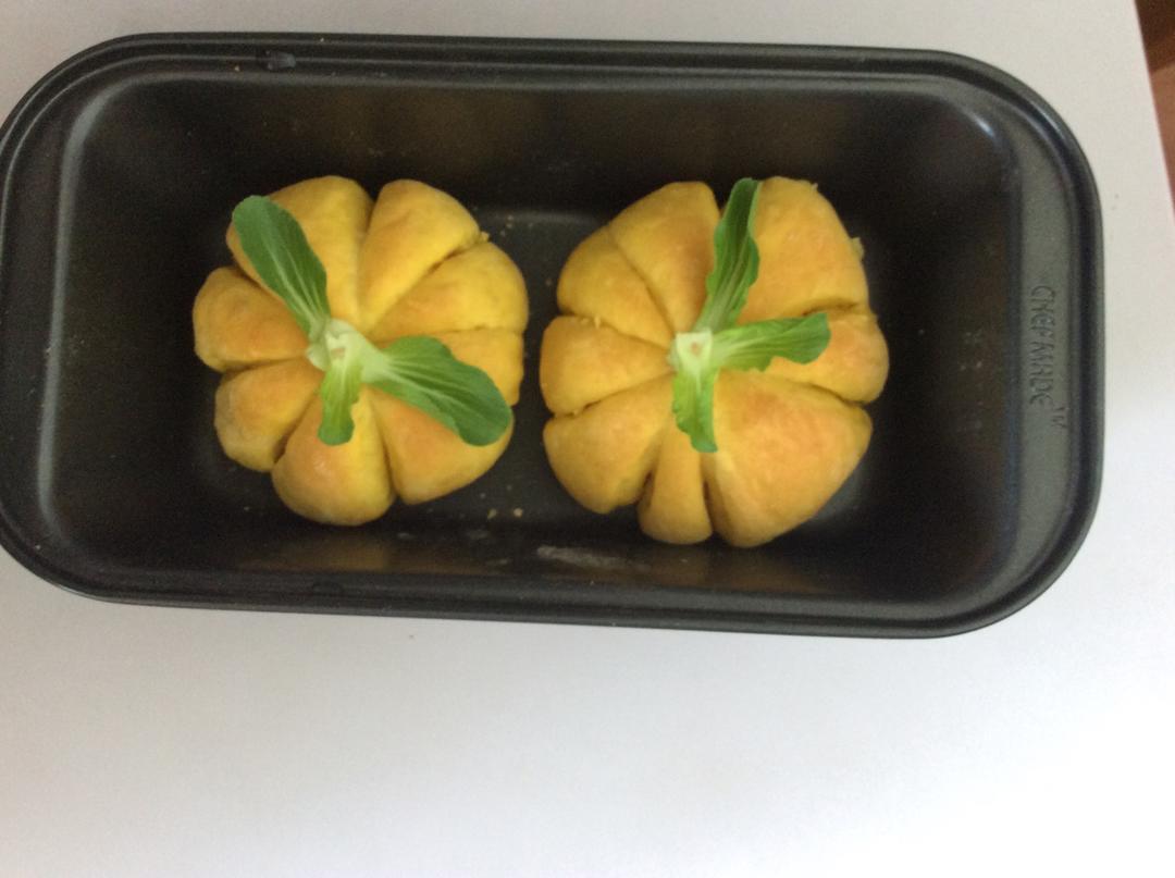 金色主题-南瓜豆沙面包